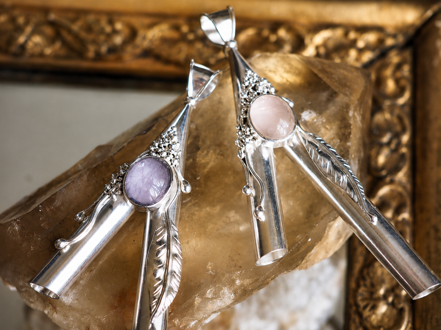 Rosequartz Kuripe w / wooden box