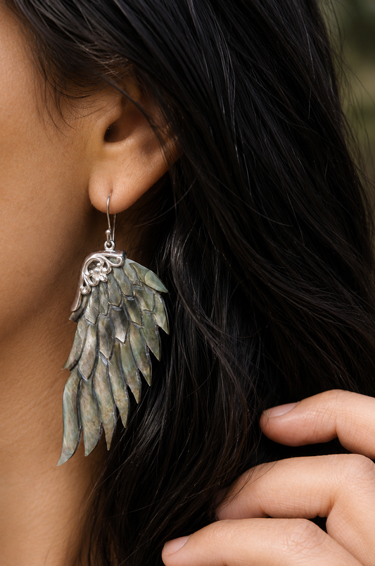 Seashell Gray Angel Wings