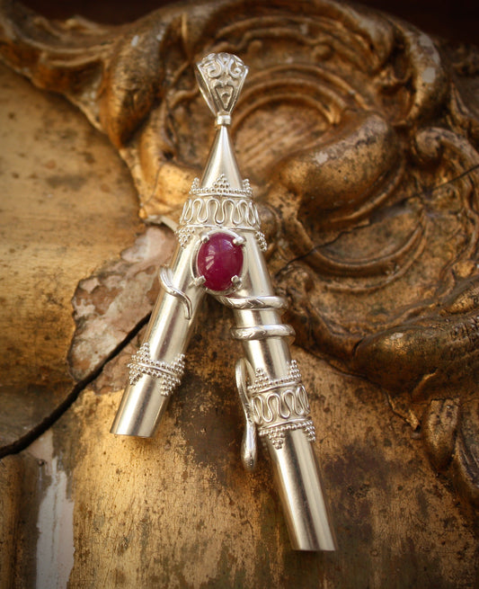 Ruby Serpent w/ wooden box