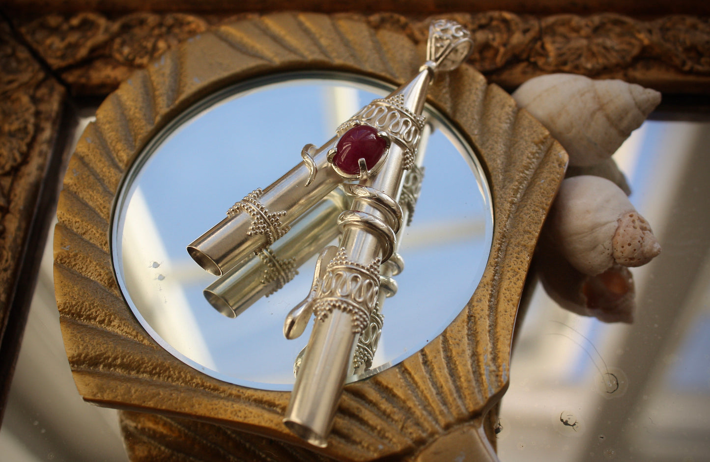 Ruby Serpent w/ wooden box