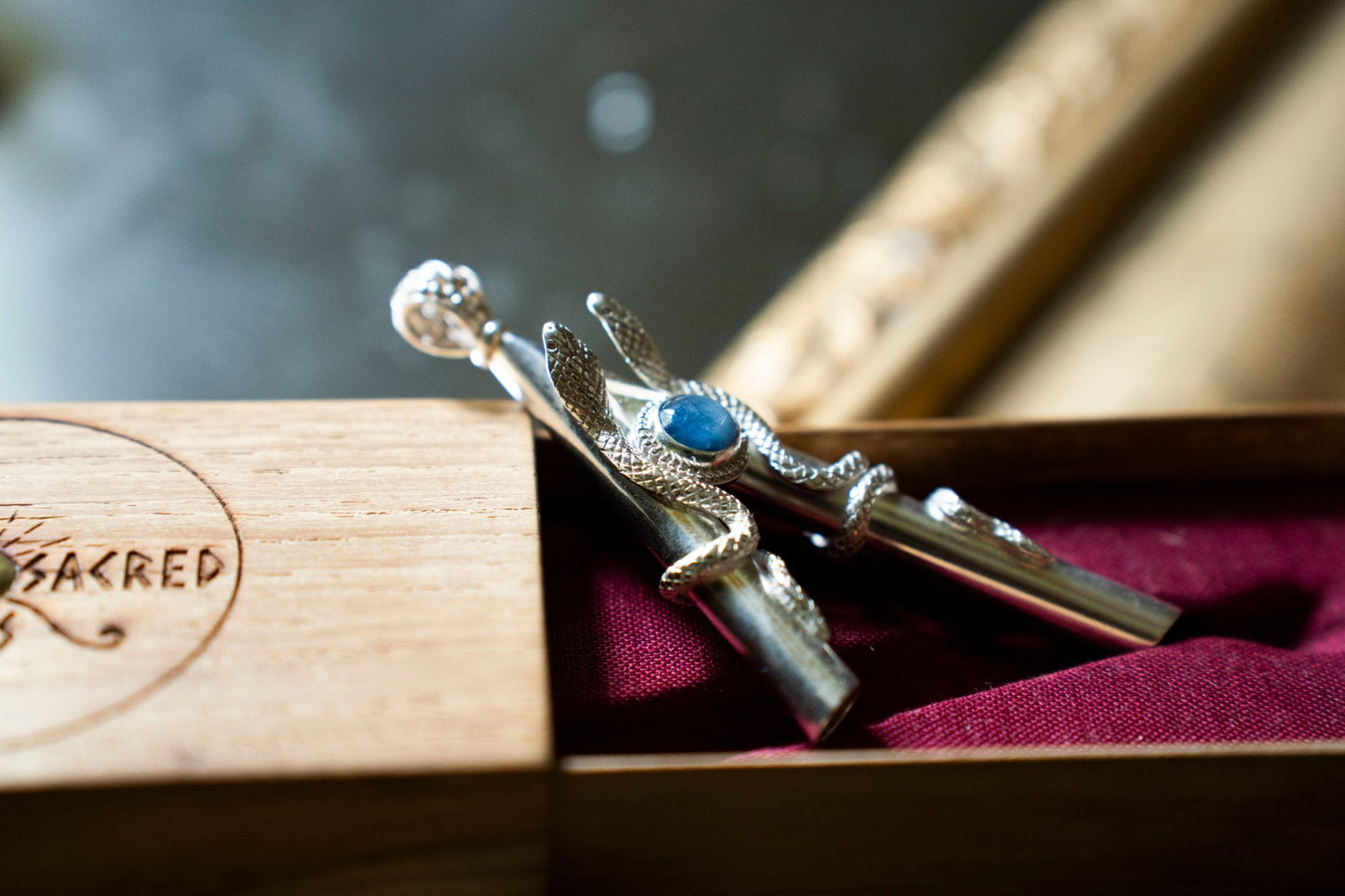 Kyanite Double Serpent w/wooden box